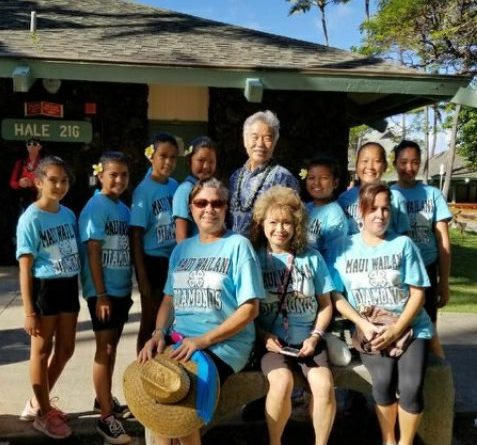 Wailani Diamonds 4-H Club with Governor David Ige at the Maui Fair 2017