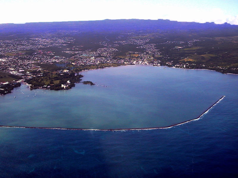 <p><strong>Fig. 6.15.</strong> Aerial photograph of Hilo Bay, Hawai‘i</p>