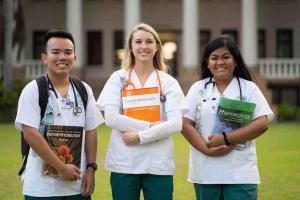 UH Manoa Nursing undergraduate nursing students