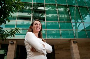 A. Hope Jahren has developed a new method for reconciling carbon records on land and on sea.