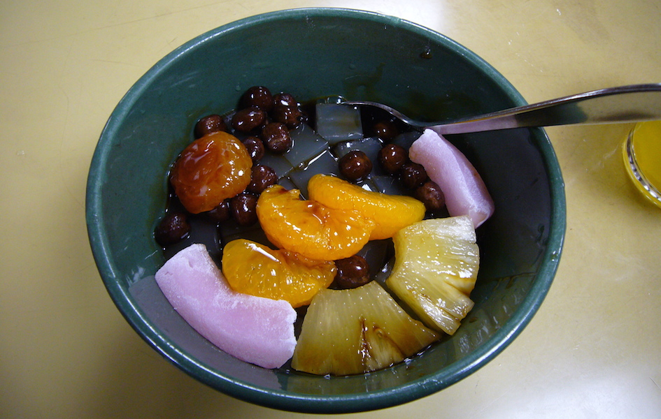 <p><strong>Fig. 2.32.</strong>&nbsp;(<strong>D</strong>) <em>Anmitsu</em> is a Japanese agar jelly dessert made from red algae.</p>