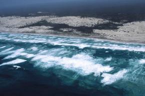 <p><strong>Fig. 5.2.</strong> Arial view of large surf zone in South Australia (Dog Fence Beach, western Eyre Peninsula)</p>

