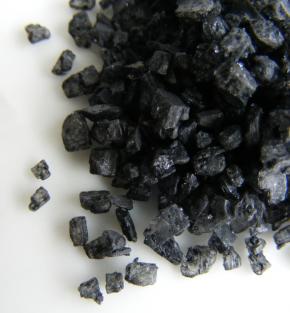 <p><strong>SF Fig. 2.8.&nbsp;</strong>(<strong>C</strong>) Black lava salt</p>
