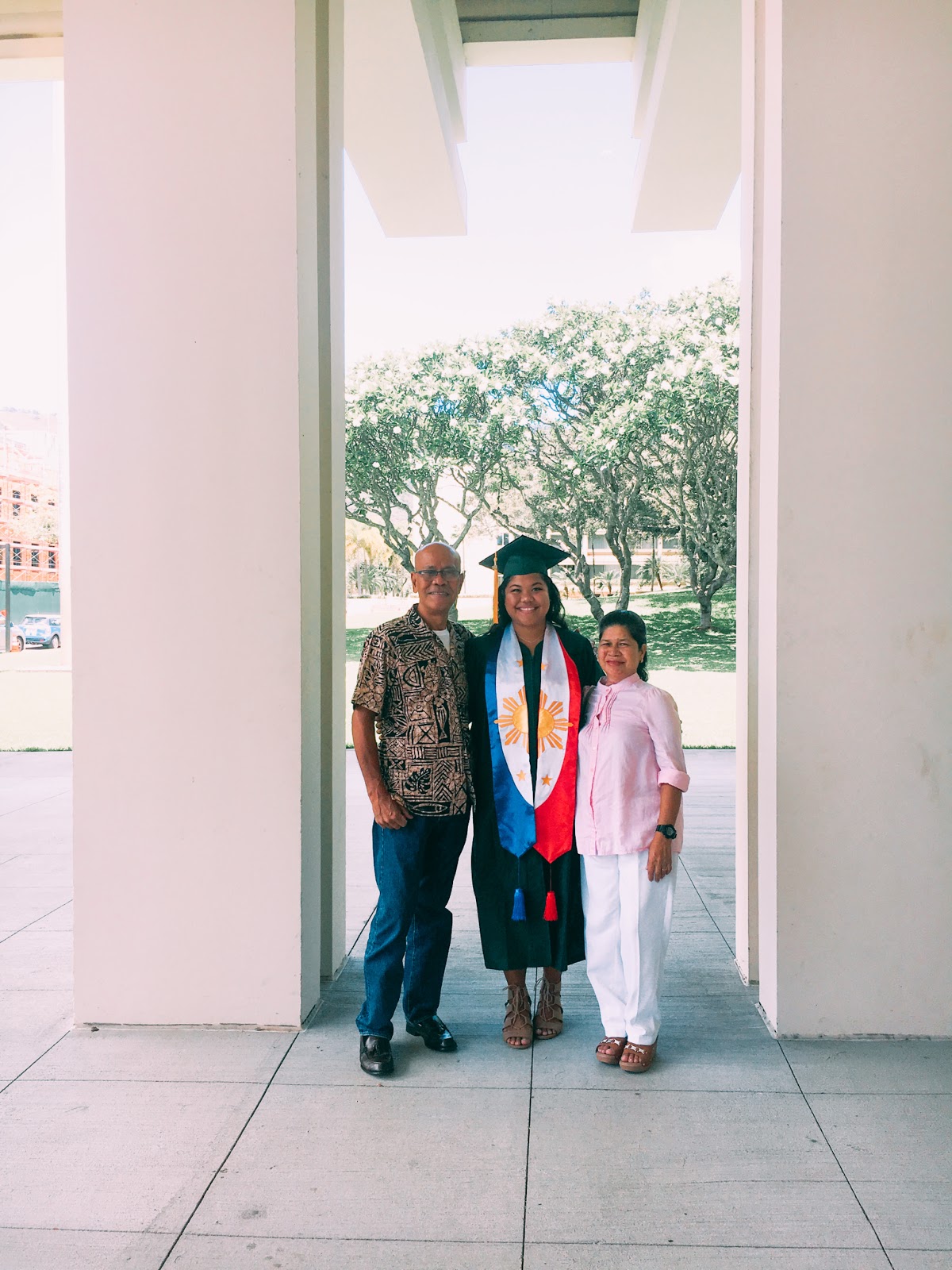 Proud First Gen UH Manoa student with parents