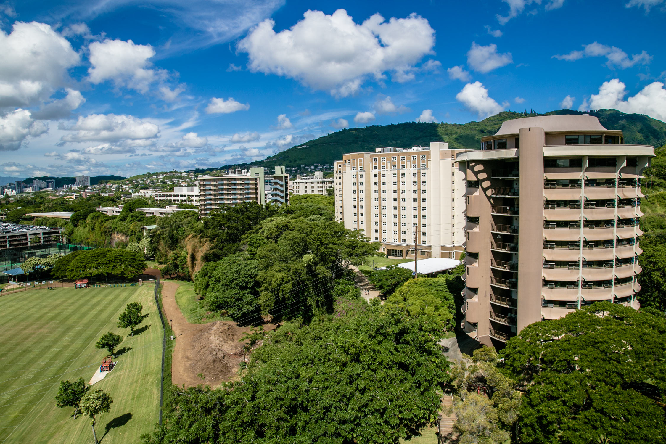 university of hawaii at manoa campus