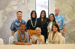 The Casamina family with John Han from UH Foundation and Vance Roley, Shidler college dean