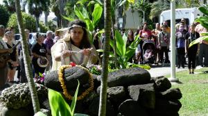 Hoʻokupu offering at Queen Liliʻuokalani altar on campus. 