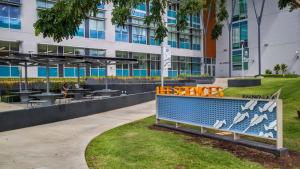 Isabella Aiona Abbott Life Sciences Building.