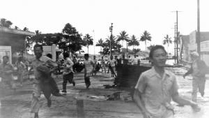 Residents flee from the April 1, 1946 tsunami that destroyed downtown Hilo, HI. Photo: Cicilio Licos, courtesy of the Pacific Tsunami Museum