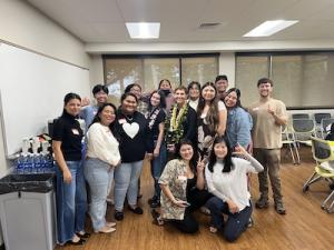 UH President Wendy Hensel with Kapiʻolani CC student leaders