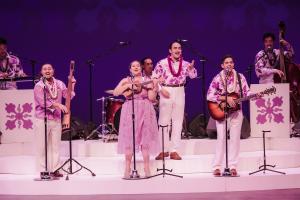 The production explores spiritual connections between Kānaka Maoli and kūpuna through song.