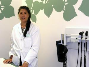 Dr. Marjorie Mau in JABSOM's Lau Ola Clinic