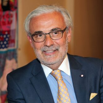 Marcelo Suárez-Orozco portrait