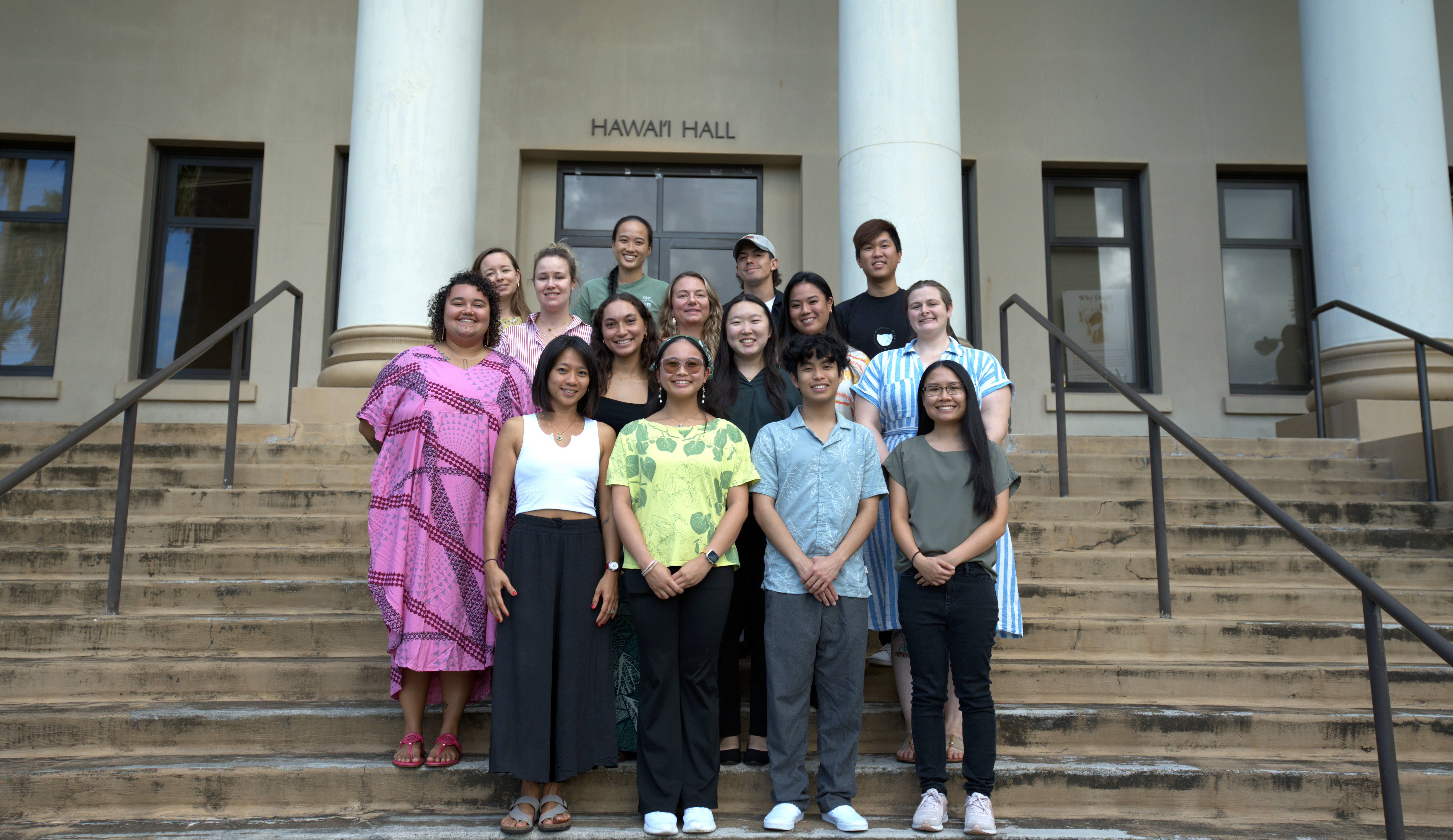 DSS Student Advisory Council Group on the steps of Hawaii Hall