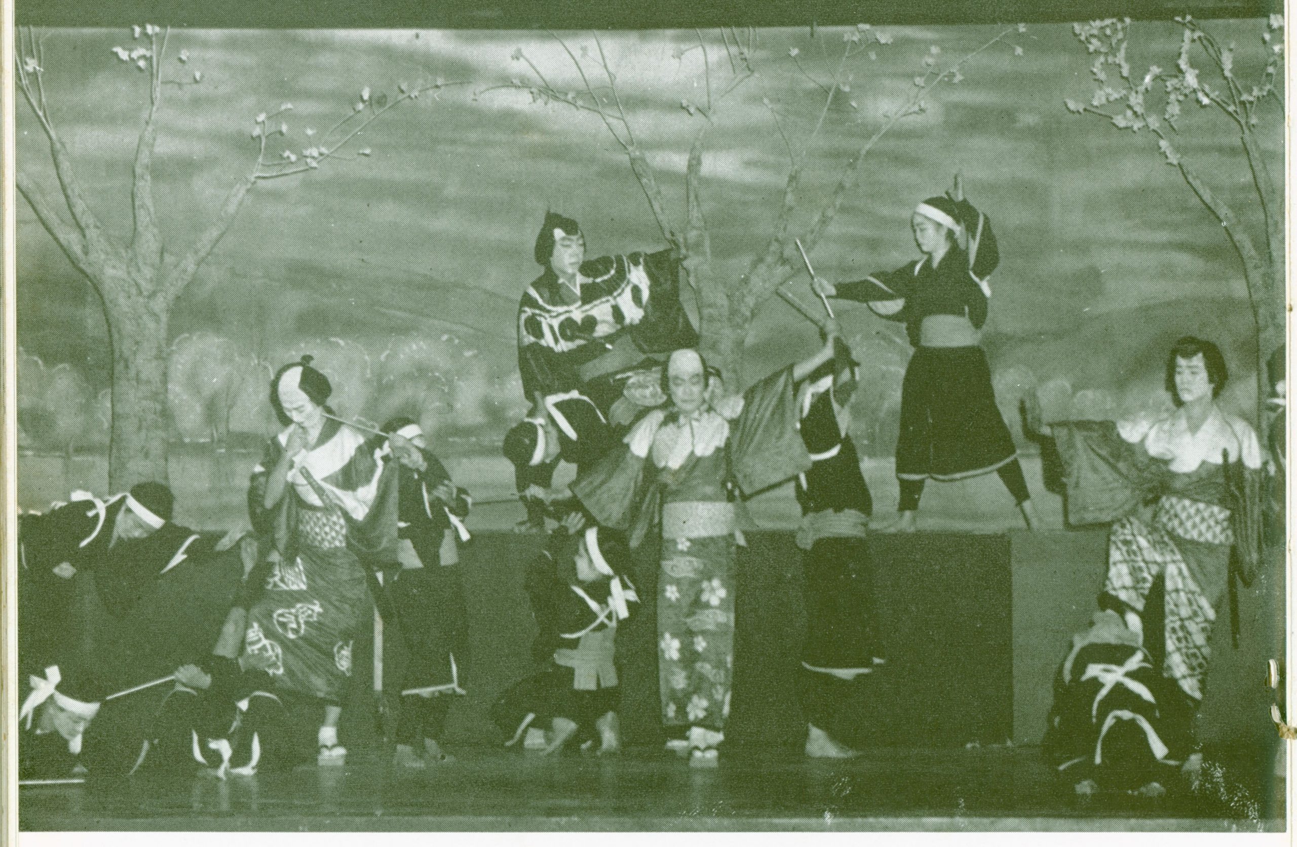 Tachimawari tableau, the Inasegawa Scene from "Benten Kozo," 1953; ((Ka Palapala, 1953, n.p.).